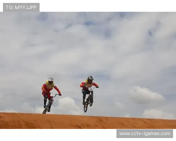 萨拉索塔BMX赛道举办免费观赛活动，8-30至10-30提供儿童骑行技巧指导